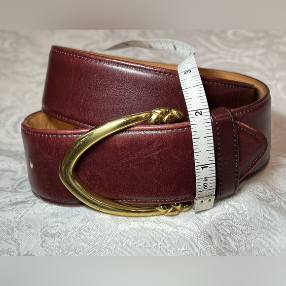 Coach ladies Belt with solid brass buckle. - Picture 10 of 12